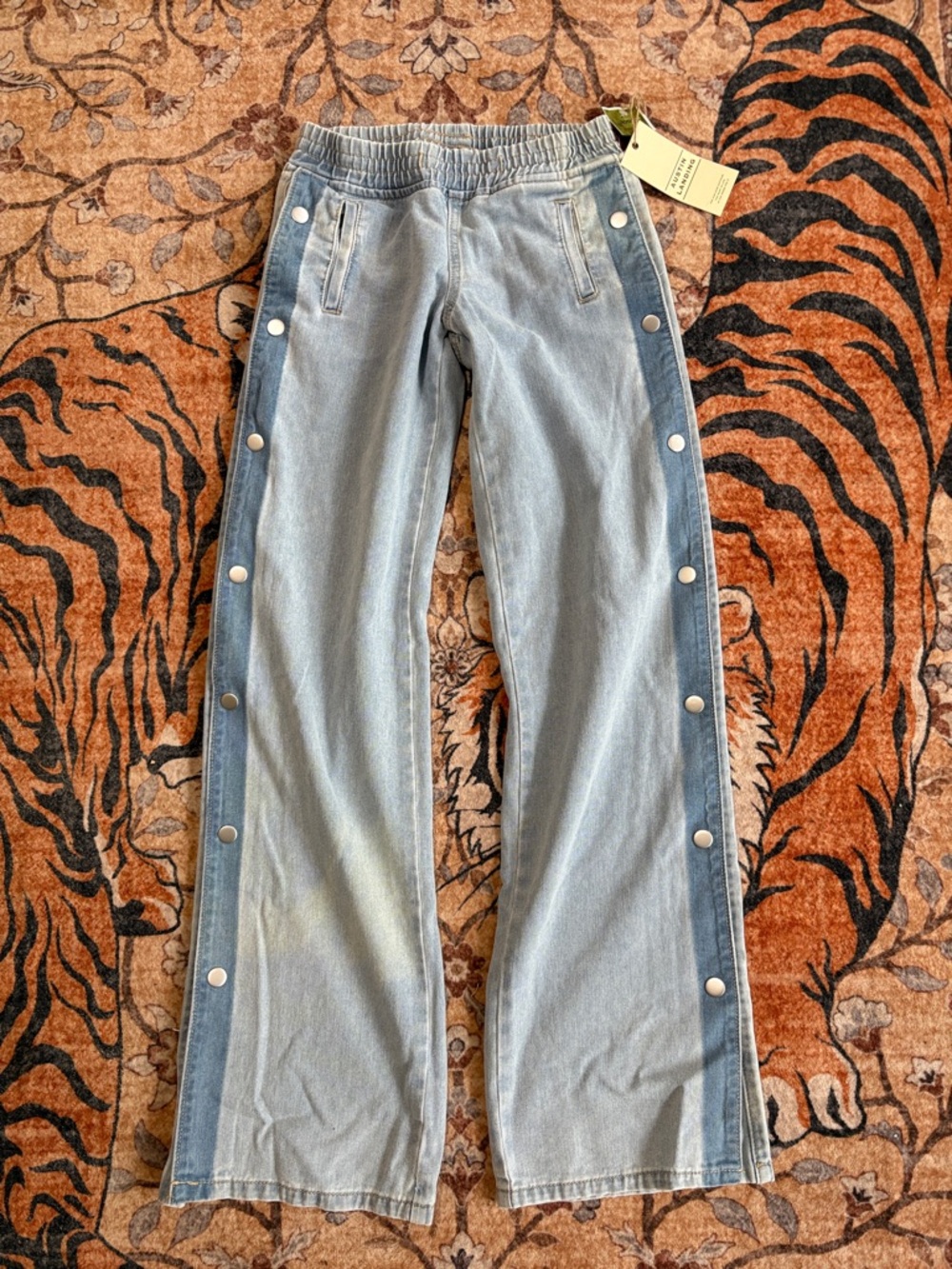 Two-Tone Light Blue Side-Snap Wide Leg Jeans